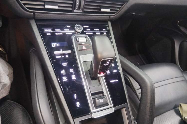 Used Porsche Cayenne E-Hybrid 2020 Cayenne E-Hybrid 2.0T
