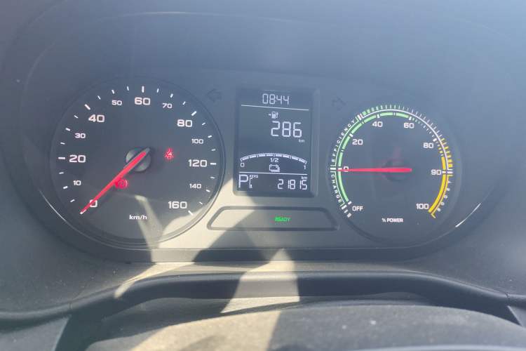 Used Roewe Clever 2021 302 km New Four-Seater Super-Efficient Version