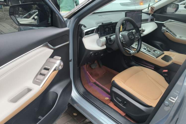 Used GAC Trumpchi EMKOO 2022 2.0 ATK TwinStar Pro Edition Driver Seat