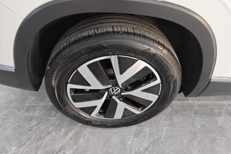 Used Volkswagen Tayron 2024 330TSI Two-Wheel Drive Luxury Plus Advanced Version