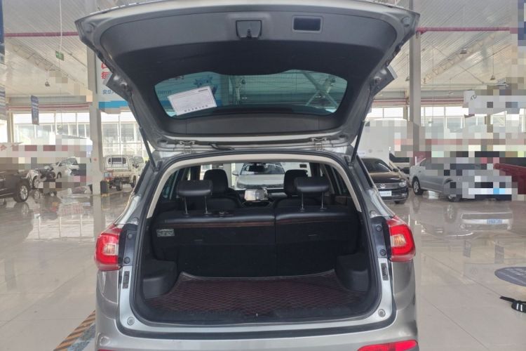 Used Baojun 510 2017 1.5L Manual Fashion Model Trunk