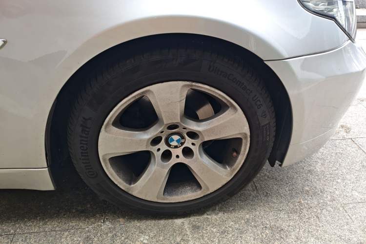 Used BMW 5 Series 2010 520Li Leading Model Right Front Wheel Hub