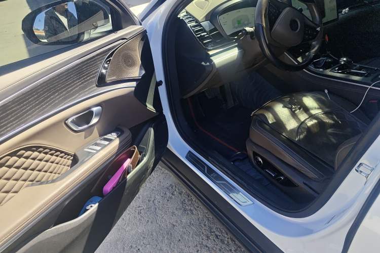 Used BYD Han 2023 DM-i Champion Edition 121KM Prestige Model
