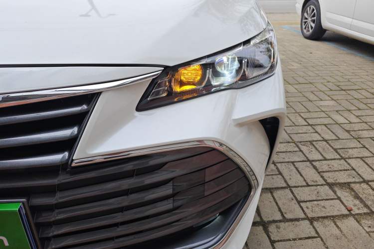 Used Toyota Avalon 2021 2.5L Luxury Edition Left Front Headlight