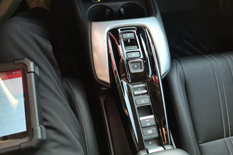 Used Honda HR-V 2023 2.0L eHEV Dynamic Edition