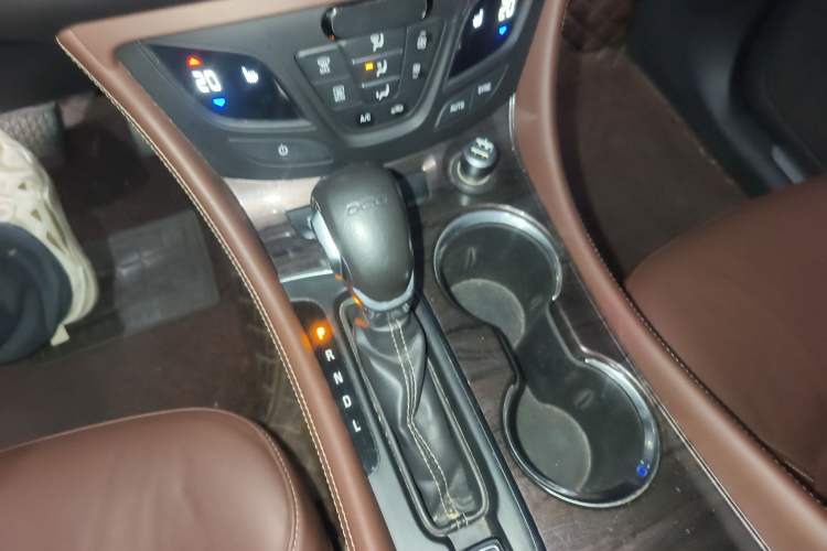 Used Buick Envision 2017 20T Two-Wheel Drive Luxury Model
