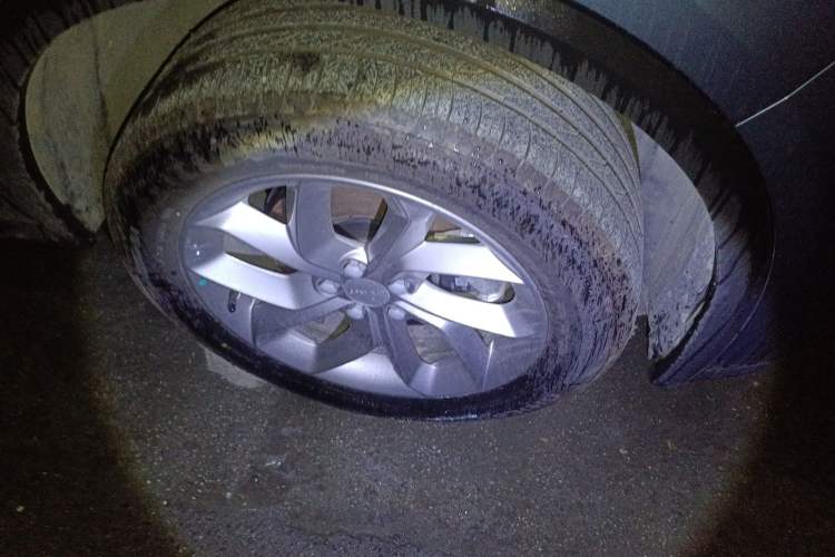 Used Lynk & Co 01 2025 2.0TD Two-Wheel-Drive Refreshed Version Right Front Wheel Hub