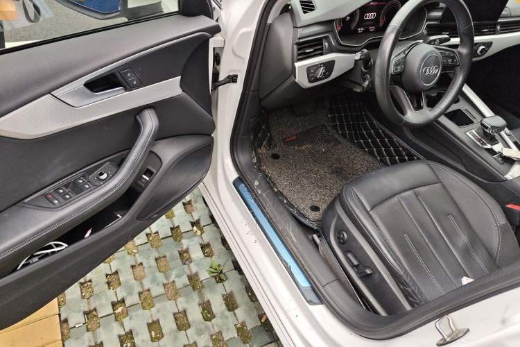 Used Audi A4L 2020 40 TFSI Fashionable and Elegant Model