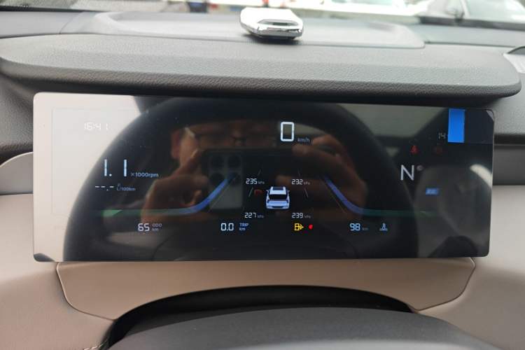 Used Geely Auto FX11 2025 4th Generation 1.5TD DCT – The Start