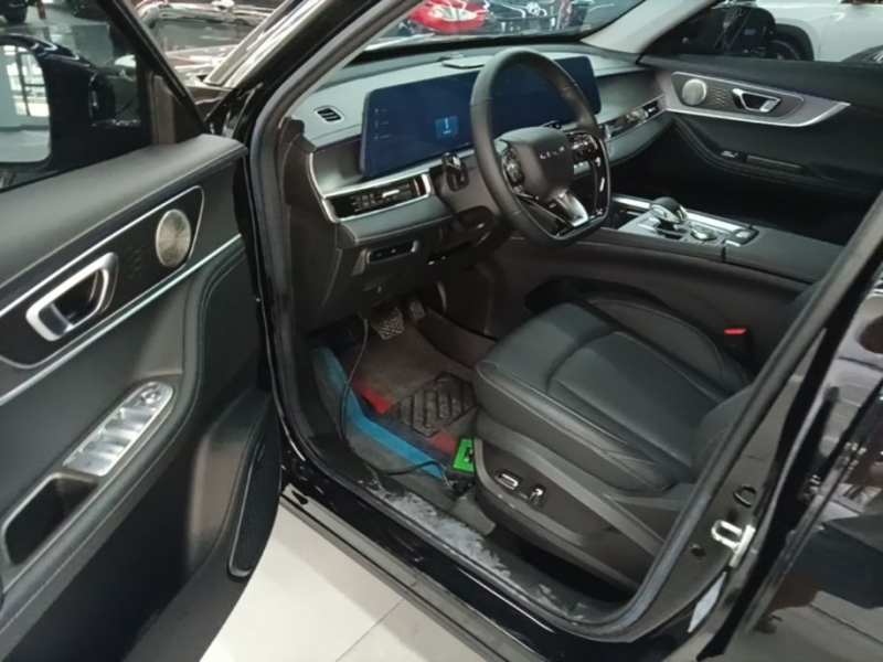 Used Chery Tiggo 8 PRO 2025 290T Two-Wheel-Drive Luxury Edition — 15