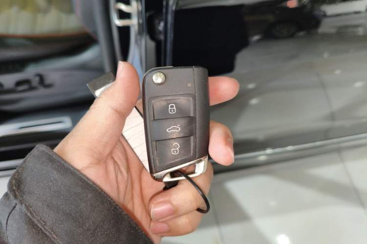 Used Volkswagen Tiguan L 2023 330TSI Automatic Two-Wheel Drive R-Line Flagship Edition