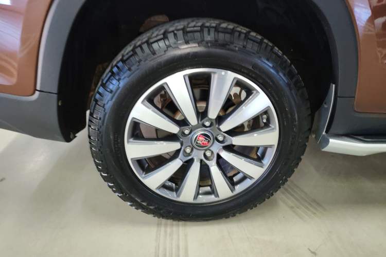 Used Roewe RX8 2018 30T Smart Connectivity Two-Wheel Drive Supreme Edition Exterior 5