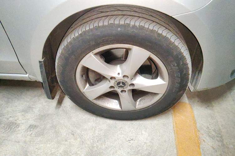 Used Mercedes-Benz Vito 2018 2.0T Elite Version 7 Seats China VI Emission Standard
