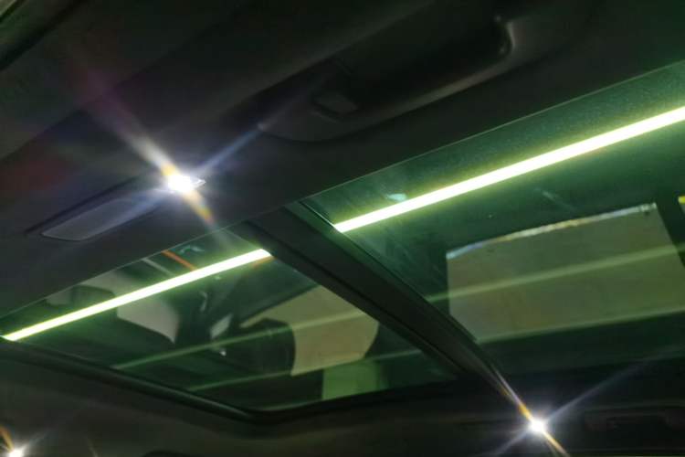 Used Nio ES8 2024 75 kWh Headliner