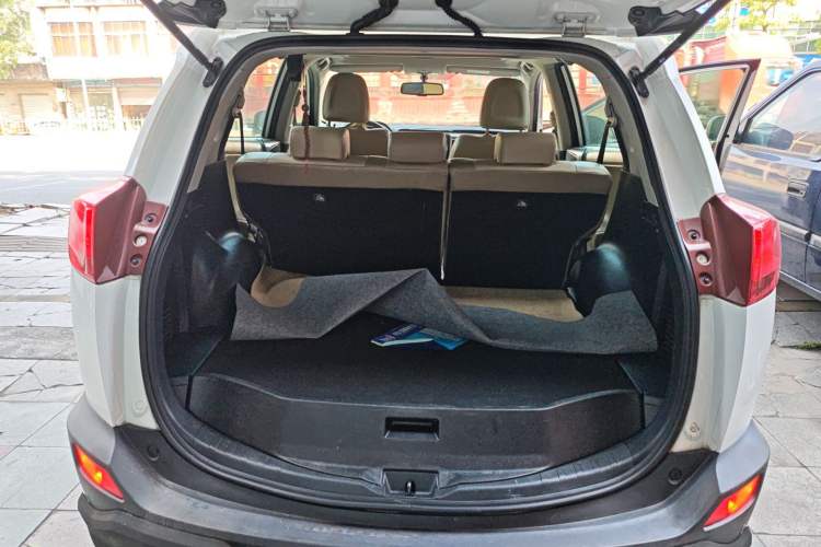 Used Toyota RAV4 2013 2.5L Automatic 4x4 Elite Edition
