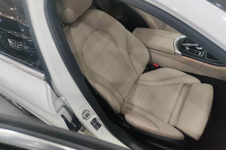 Used Mercedes-Benz C-Class 2015 Restyled C 180 L Sport Edition
