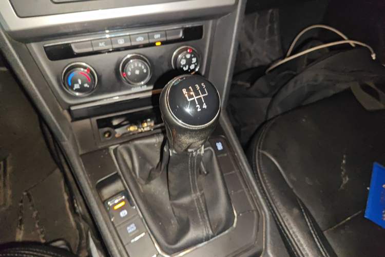 Used Volkswagen Lamando 2015 230TSI Manual Trend Edition
