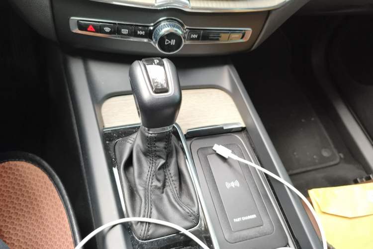 Used Volvo XC60 2019 T5 4x4 Zhiyuan Edition China VI Standard