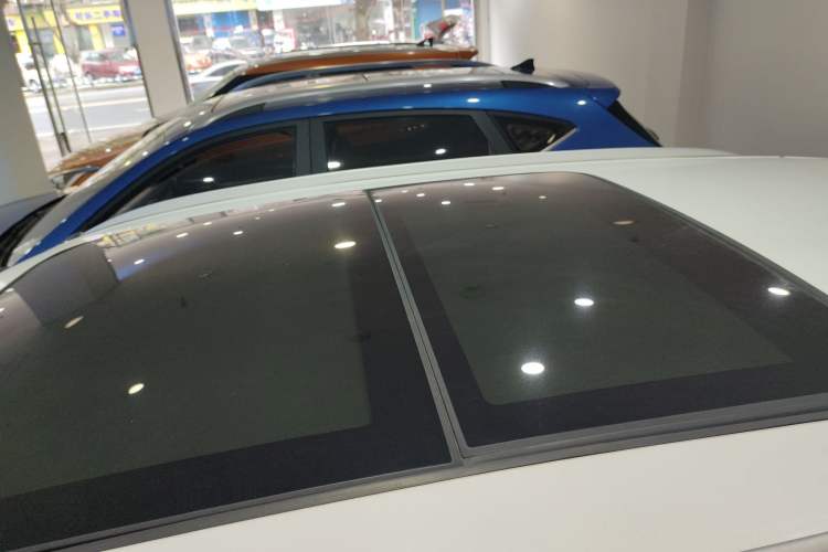 Used Zotye SR7 2016 1.5T CVT Cube Heart Edition China V Standard