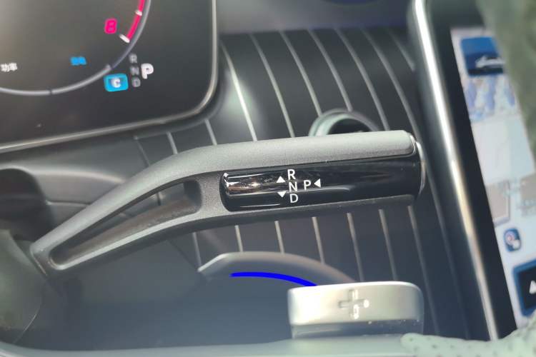 Used Mercedes-Benz C-Class 2024 Second Facelift C 260 L Sport Edition Gear Lever