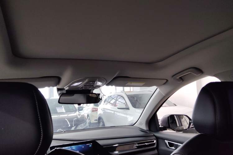 Used Wuling Victory 2022 Revised Version 280T 1.5T CVT Flagship Edition
