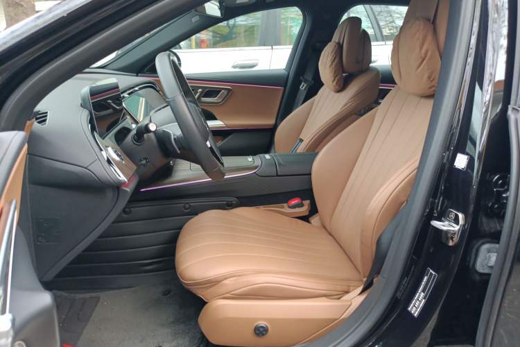 Used Mercedes-Benz E-Class 2024 Refresh E 300 L Stylish Edition
