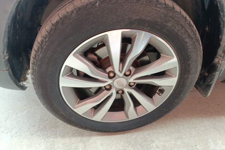 Used Geely Auto Emgrand X7 Sport 2016 1.8TD Automatic Smart Connectivity Version Exterior 4