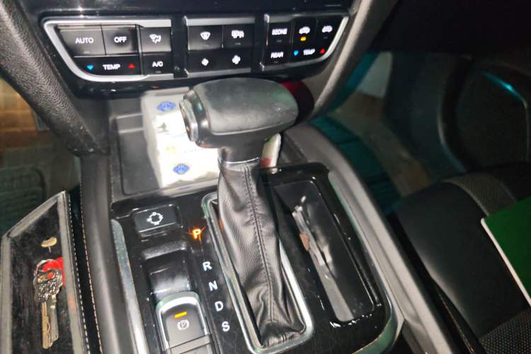 Used GAC Trumpchi GS8 2017 320T Two-Wheel Drive Luxury Edition (7 Seats)
