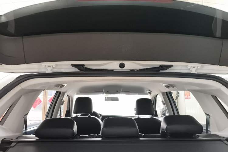 Used Volkswagen Tayron 2020 280TSI Two-Wheel Drive Comfort Connect Edition Headliner