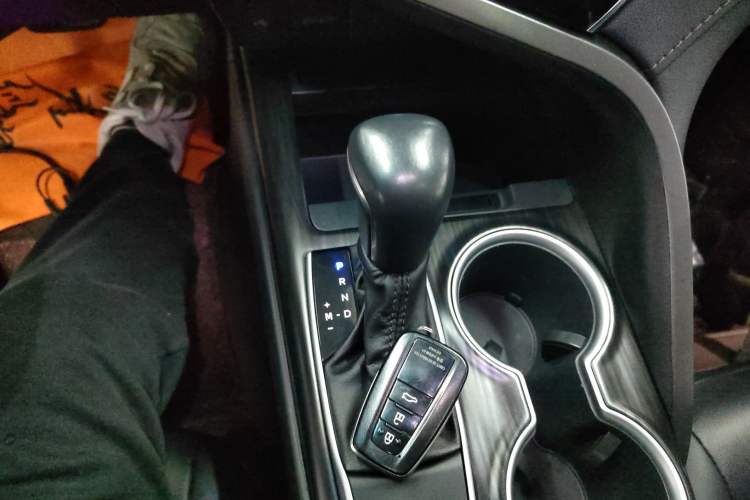 Used Toyota Camry 2023 2.0G Luxury Edition Gear Lever