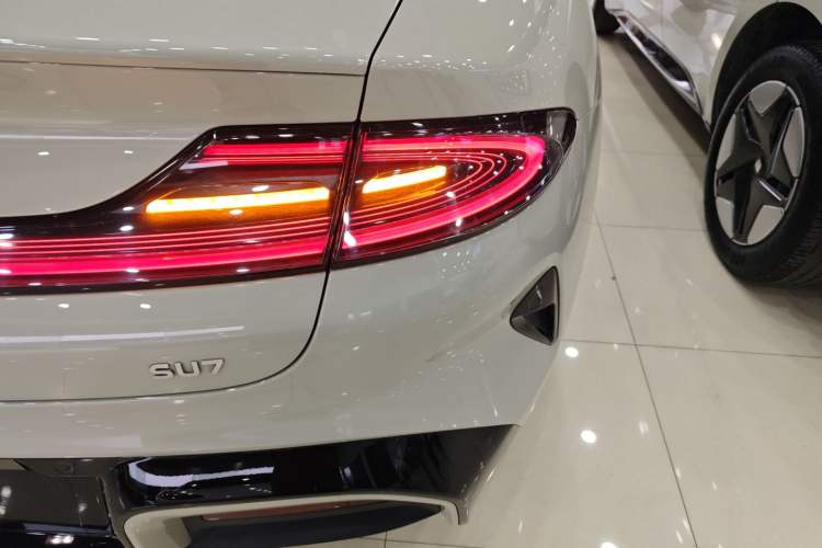 Used Xiaomi Auto SU7 2024 Rear-Drive Long-Range Intelligent Driving Version