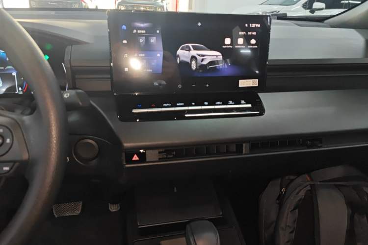 Used Toyota Corolla Cross 2026 Model 2.0L Pioneer Edition
