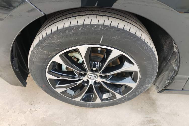 Used Toyota Avalon 2023 Dual-Engine 2.5L Luxury Edition Left Front Wheel Hub