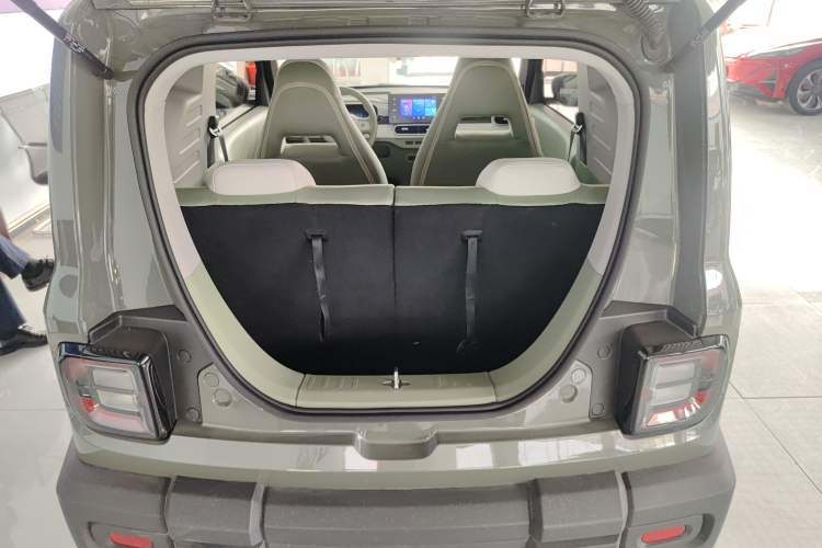 Used Geely Galaxy Panda 2025 210km Panda Rider Trunk