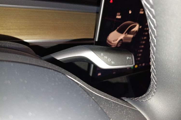 Used Tesla Model Y 2021 Standard Range Rear-Wheel Drive Version
