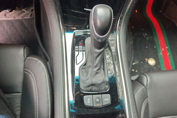 Used Cadillac ATS-L 2017 28T Tech Edition Gear Lever