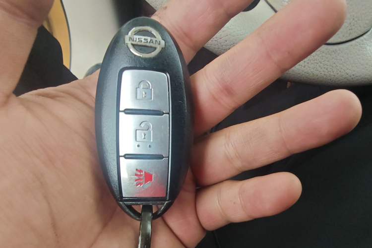 Used Nissan Tiida 2011 1.6L CVT Smart Version Vehicle Key