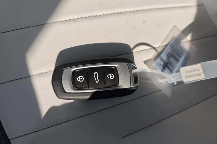 Used Geely Galaxy Panda 2025 210km Panda Rider Interior 1