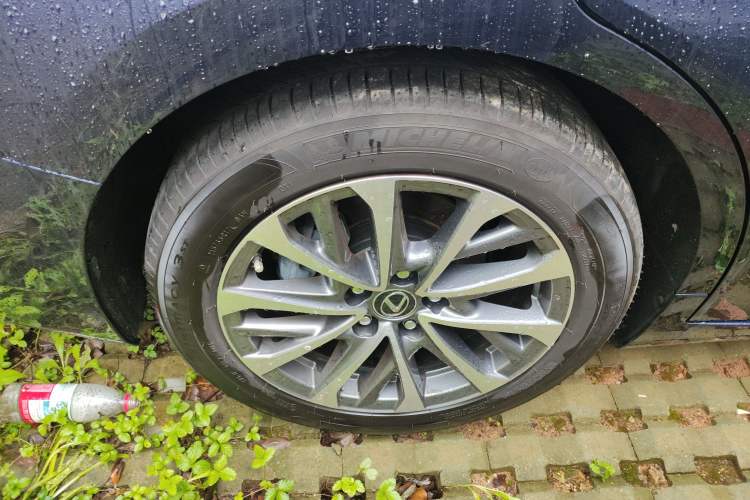 Used Lexus ES 2025 200 Premium Edition
