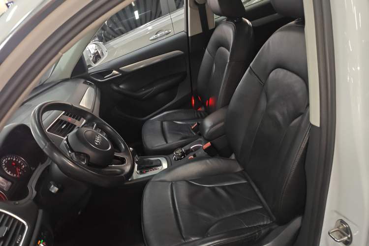 Used Audi Q3 2015 30 TFSI Comfort Model