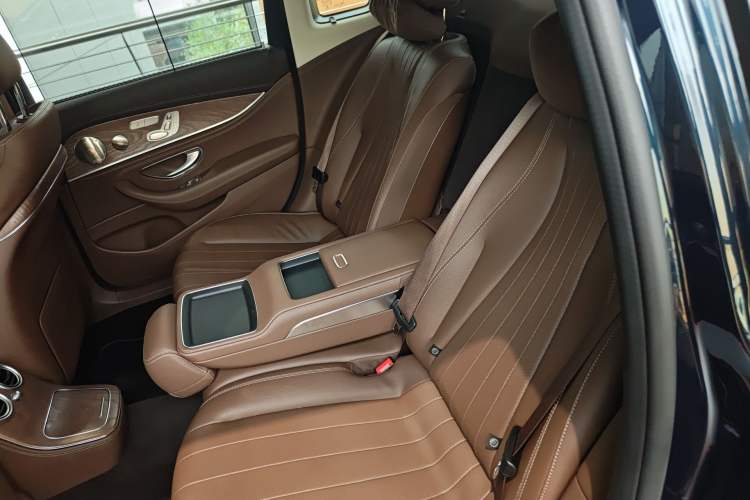 Used Mercedes-Benz E-Class 2023 E 300 L Luxury Model Left Rear Seat