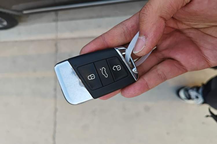 Used Volkswagen Passat 2022 330TSI Elite Edition Custom Version
