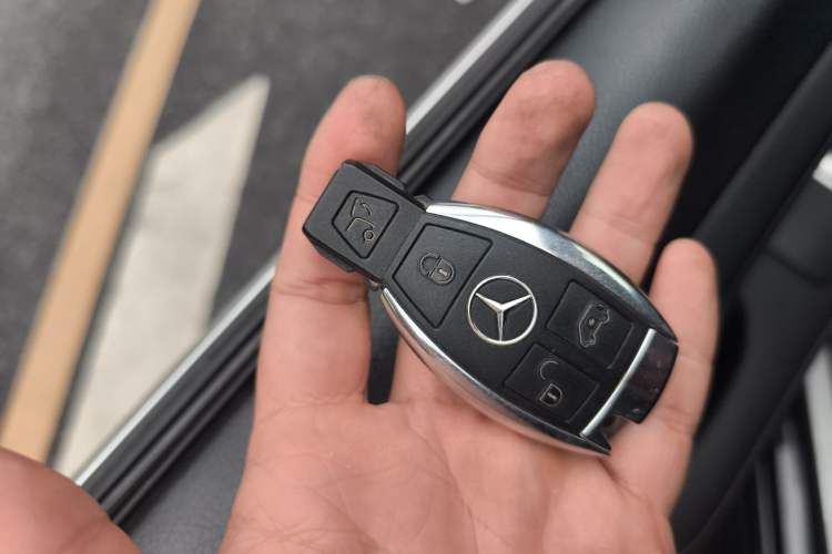 Used Mercedes-Benz V-Class 2020 V 260 Prestige Edition
