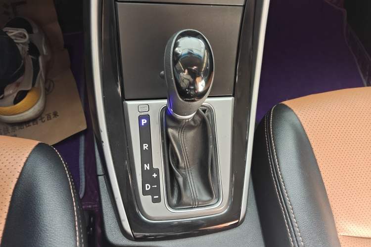 Used Hyundai Elantra (5th Generation / Langdong) 2016 1.6L Automatic Prestige Model Gear Lever