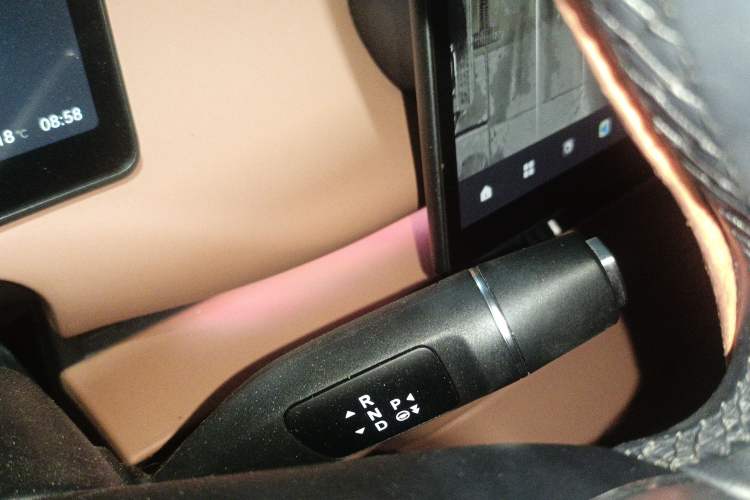 Used Leapmotor C10 2024 530 Smart Edition Gear Lever