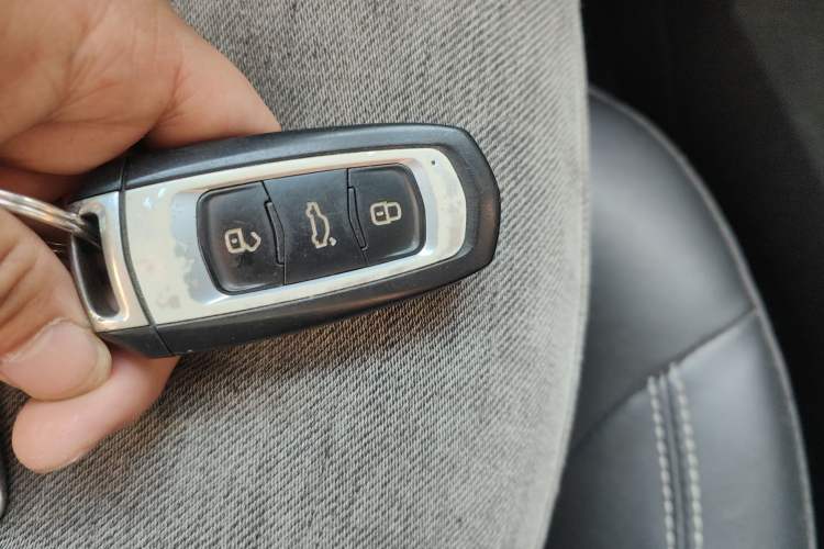 Used Geely Auto Emgrand GL 2017 1.8L DCT Elite Model
