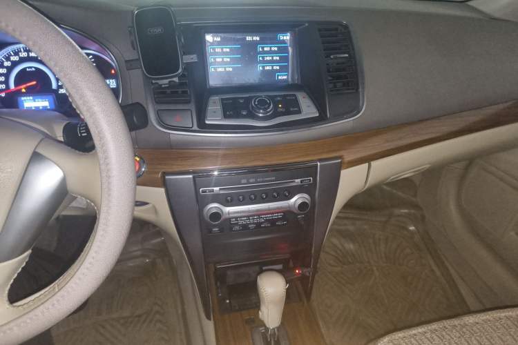 Used Nissan Teana 2012 2.0L XL Smart Enjoyment Version Audio And AC Panel