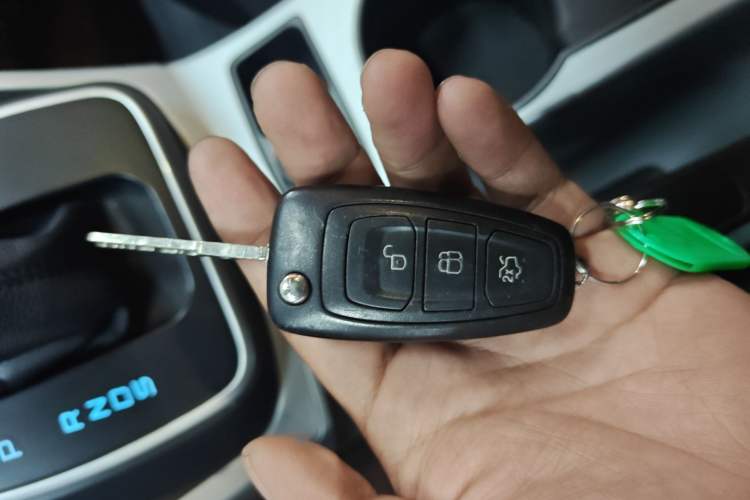 Used Ford Kuga 2013 1.6L GTDi Two-Wheel-Drive Trend Model