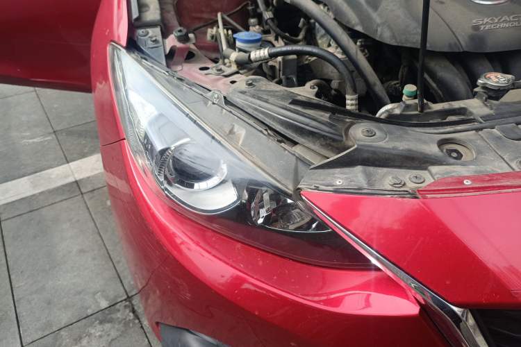 Used Mazda 3 Axela 2014 Sedan 1.5L Automatic Comfort Model