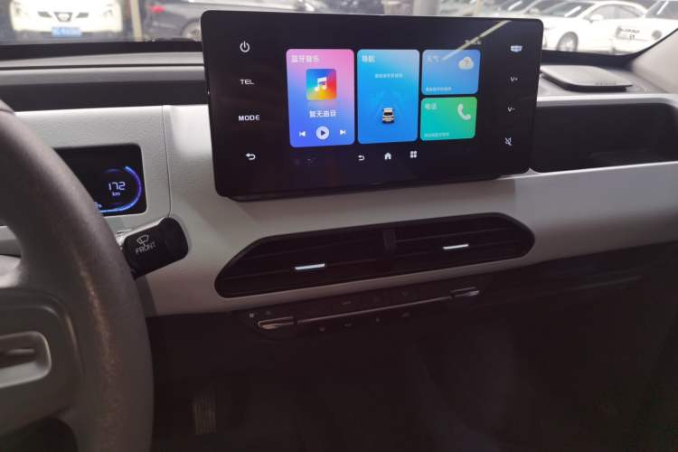 Used Geely Galaxy Panda 2024 Panda Mini 200km Endurance Bear Audio And AC Panel